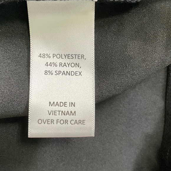 Fortune + Ivy Black Sleeveless Blouse - Picture 6 of 6